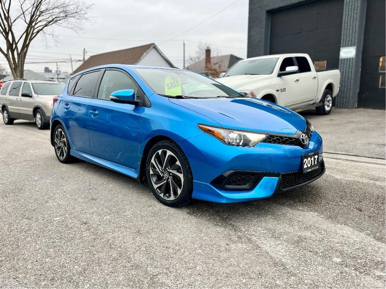 2017 Toyota Corolla iM CERTIFIED Photo2