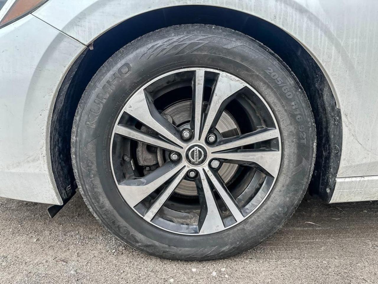 2020 Nissan Sentra SV Photo