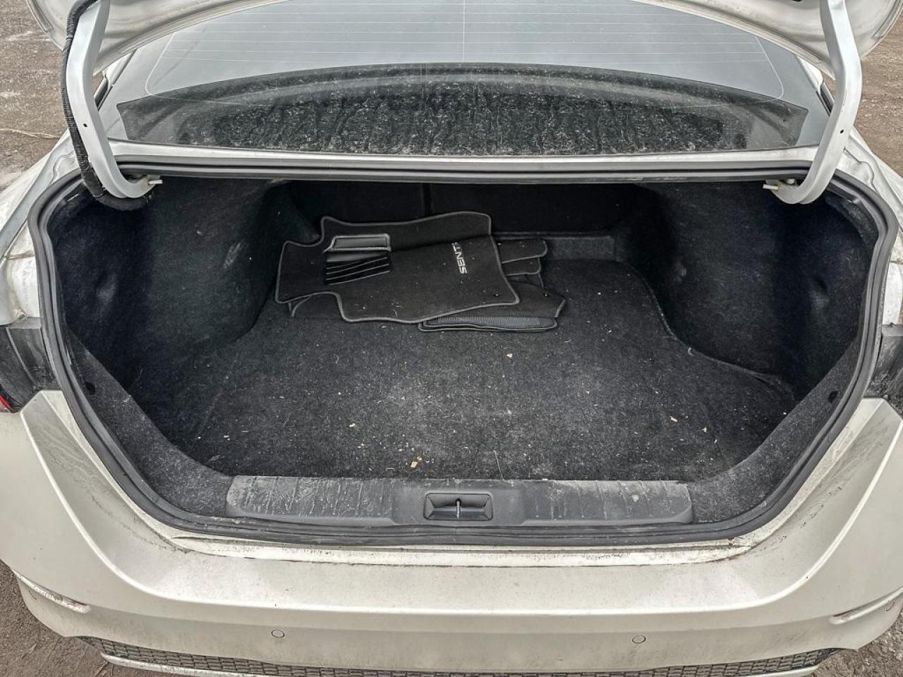 2020 Nissan Sentra SV Photo