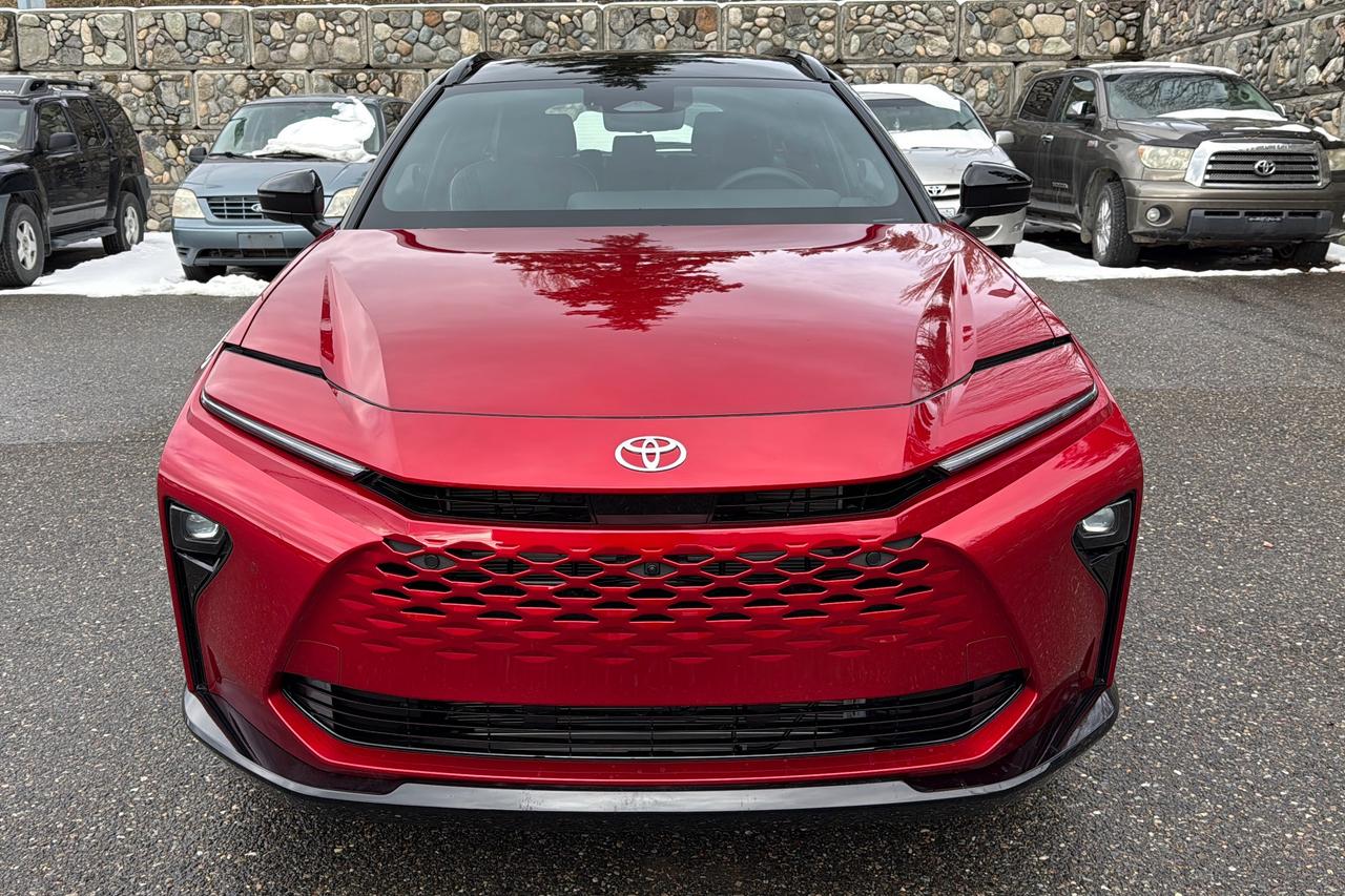 2026 Toyota Crown Signia Limited Adv. Tech Package Photo