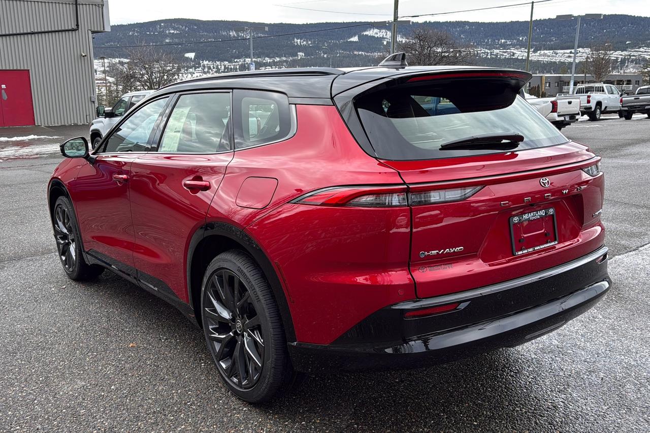 2026 Toyota Crown Signia Limited Adv. Tech Package Photo