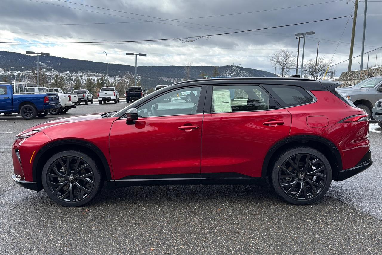 2026 Toyota Crown Signia Limited Adv. Tech Package Photo3