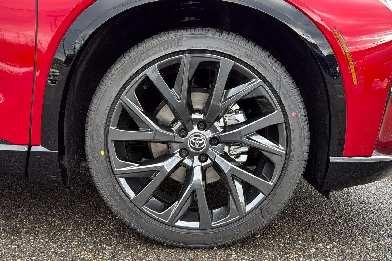 2026 Toyota Crown Signia Limited Adv. Tech Package Photo