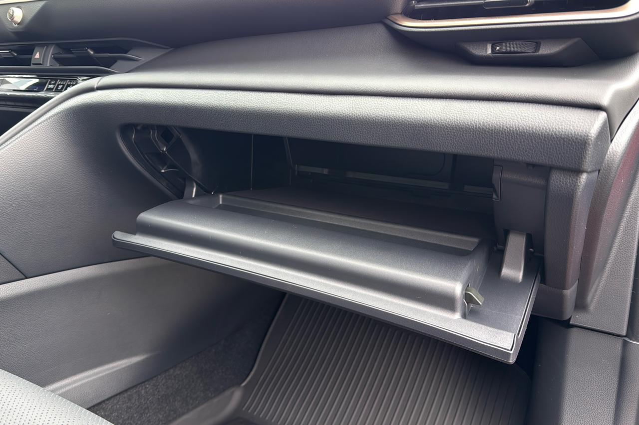 2026 Toyota Crown Signia Limited Adv. Tech Package Photo