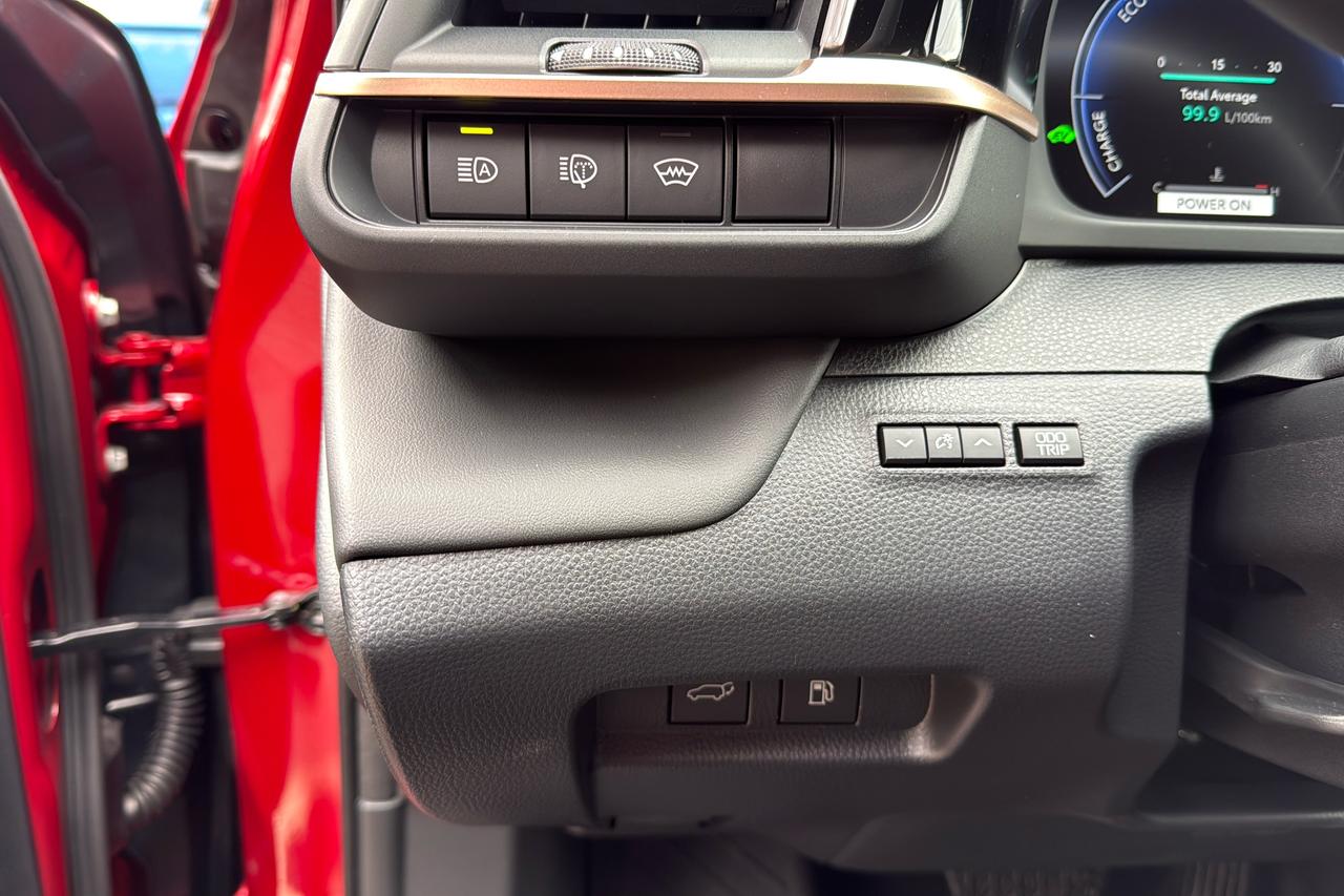 2026 Toyota Crown Signia Limited Adv. Tech Package Photo