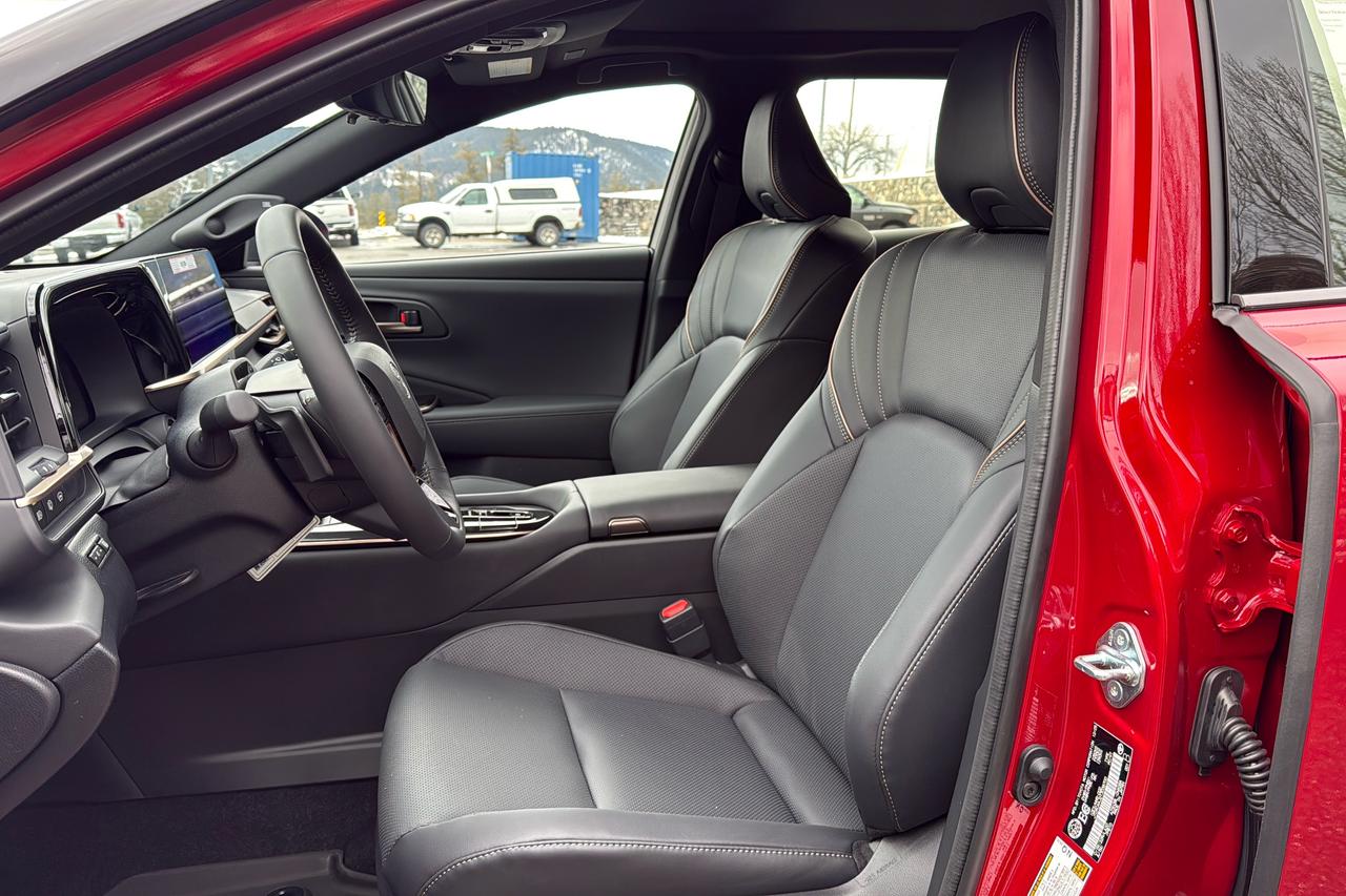 2026 Toyota Crown Signia Limited Adv. Tech Package Photo