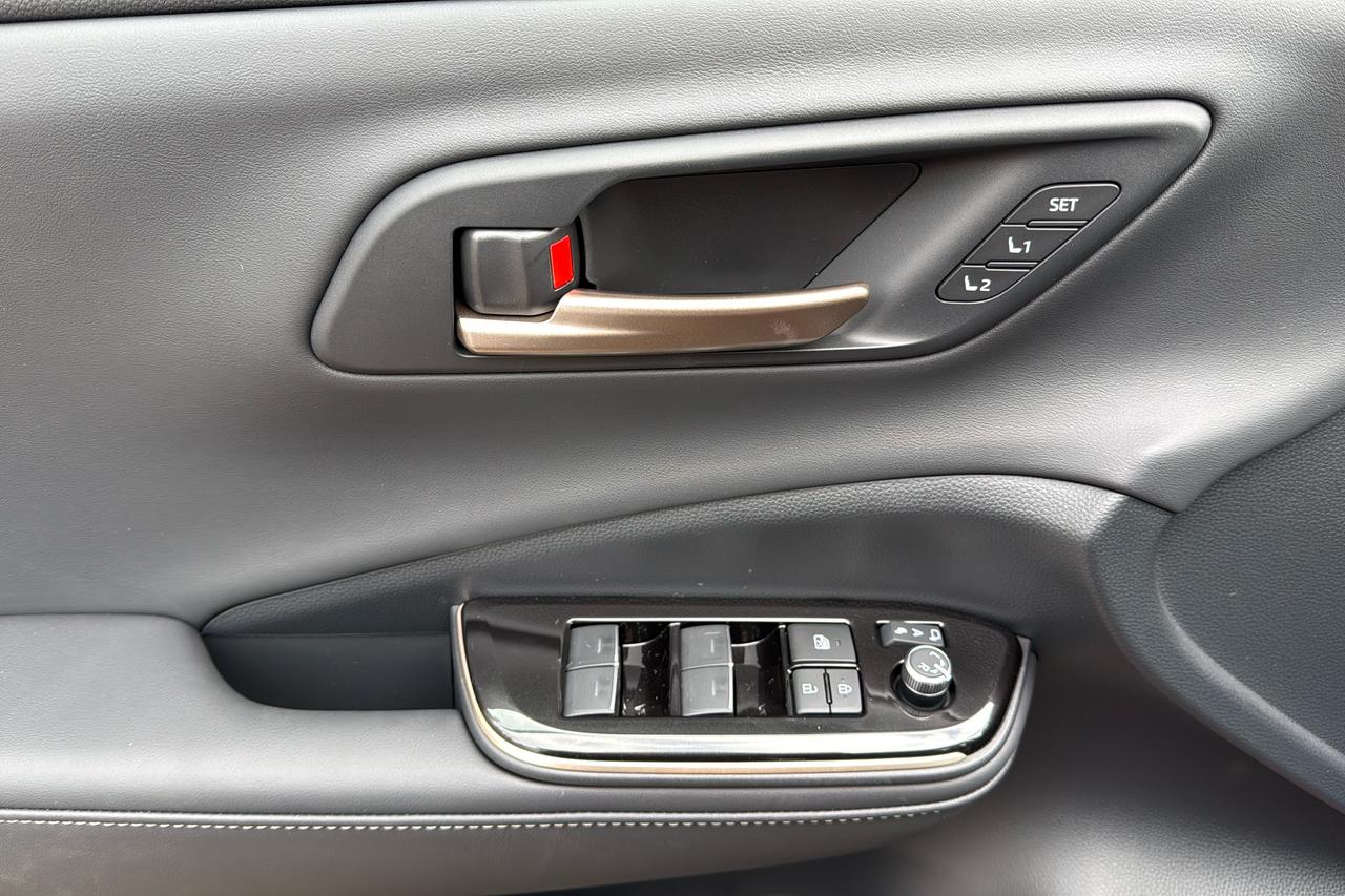 2026 Toyota Crown Signia Limited Adv. Tech Package Photo