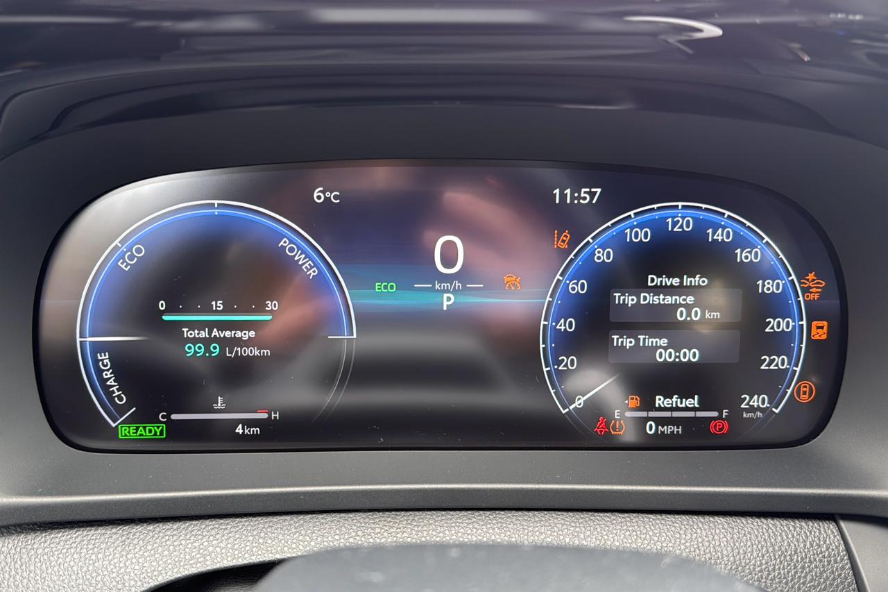 2026 Toyota Crown Signia Limited Adv. Tech Package Photo