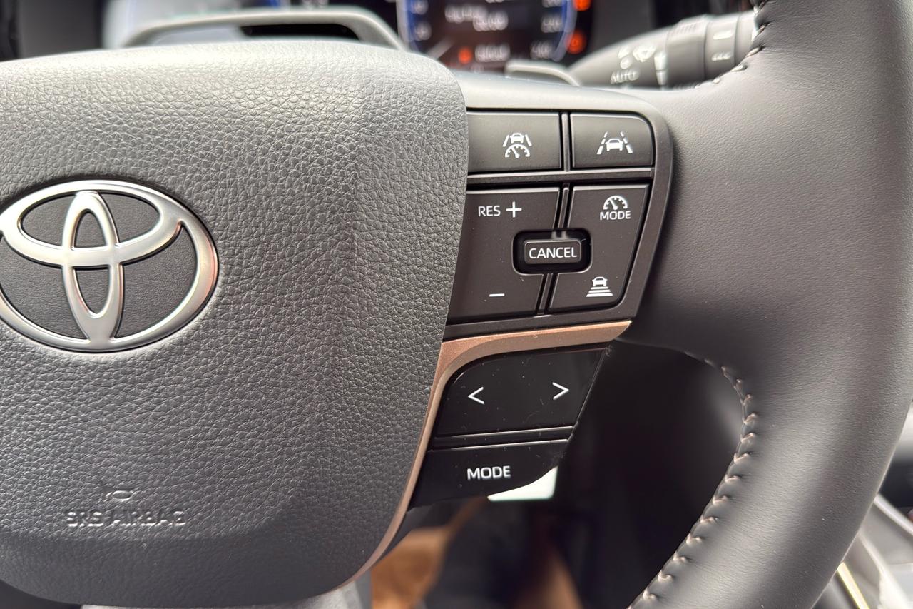 2026 Toyota Crown Signia Limited Adv. Tech Package Photo