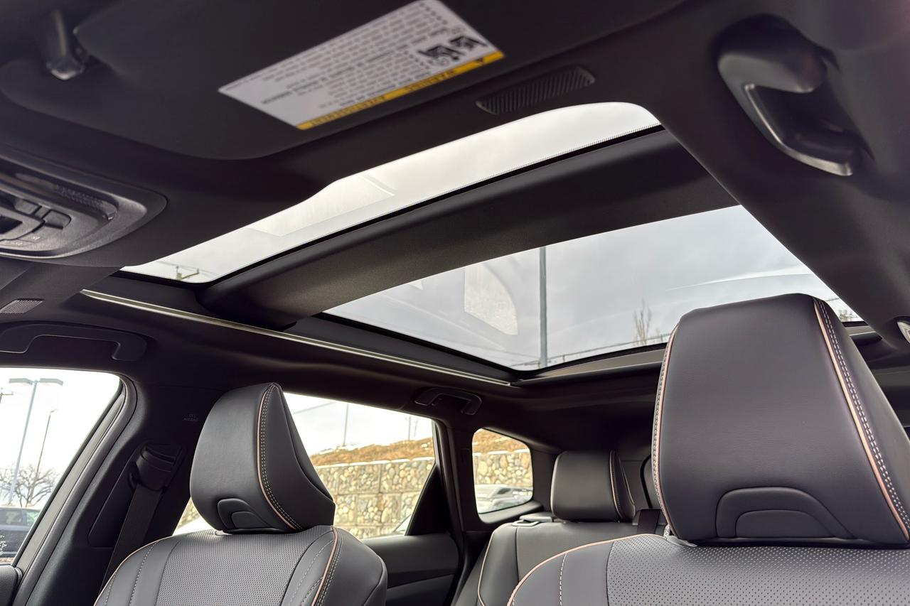 2026 Toyota Crown Signia Limited Adv. Tech Package Photo