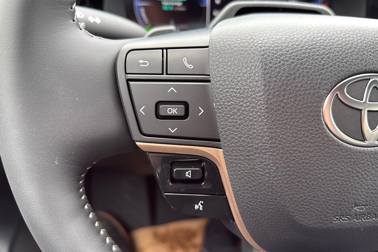 2026 Toyota Crown Signia Limited Adv. Tech Package Photo