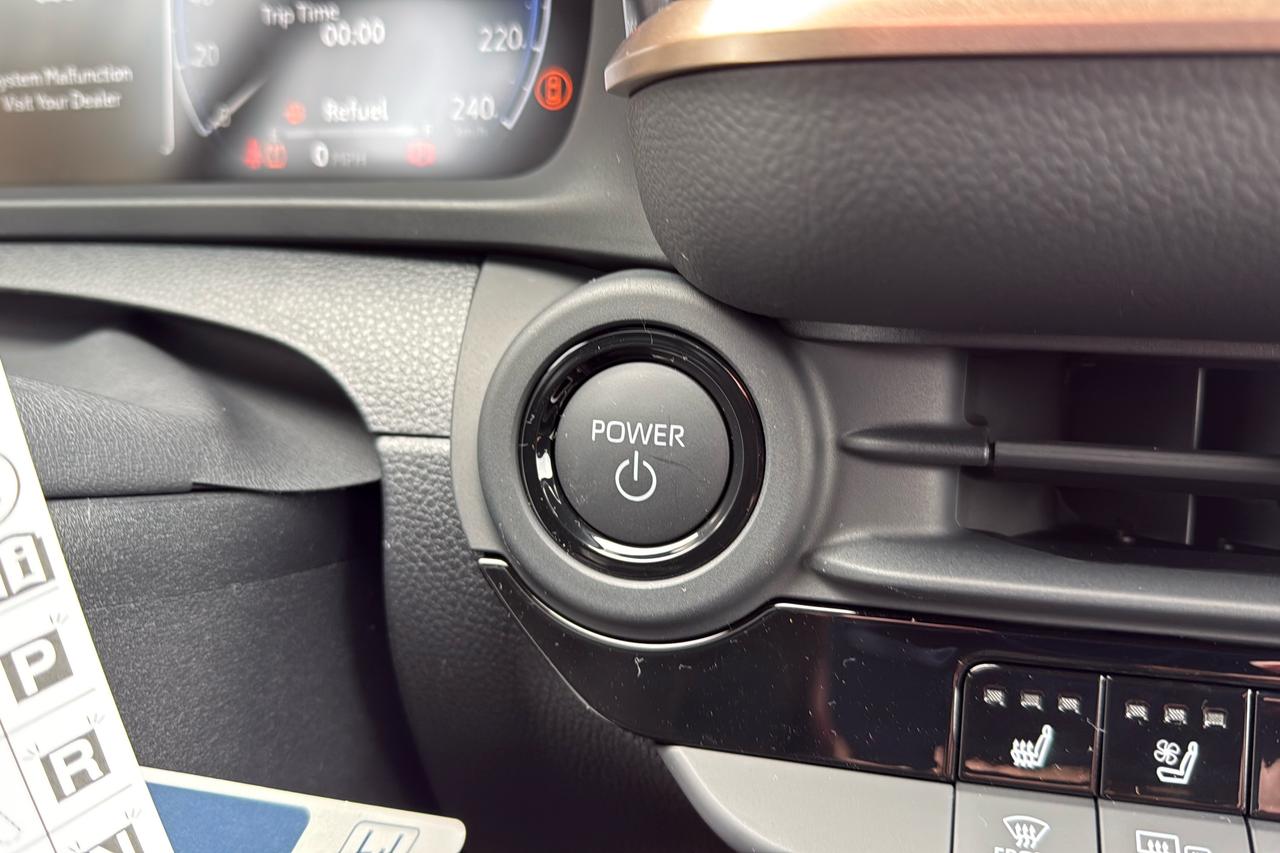 2026 Toyota Crown Signia Limited Adv. Tech Package Photo