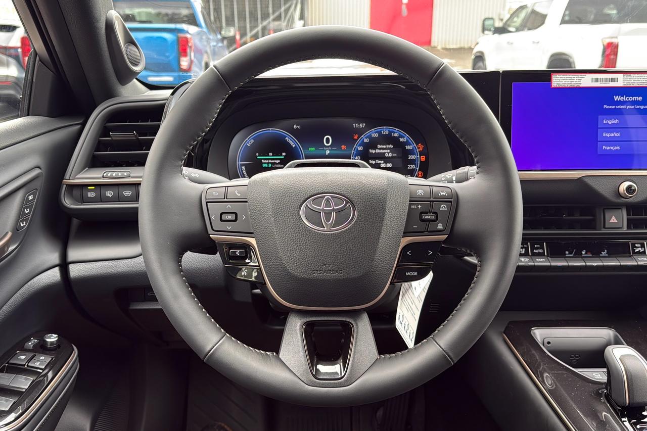 2026 Toyota Crown Signia Limited Adv. Tech Package Photo