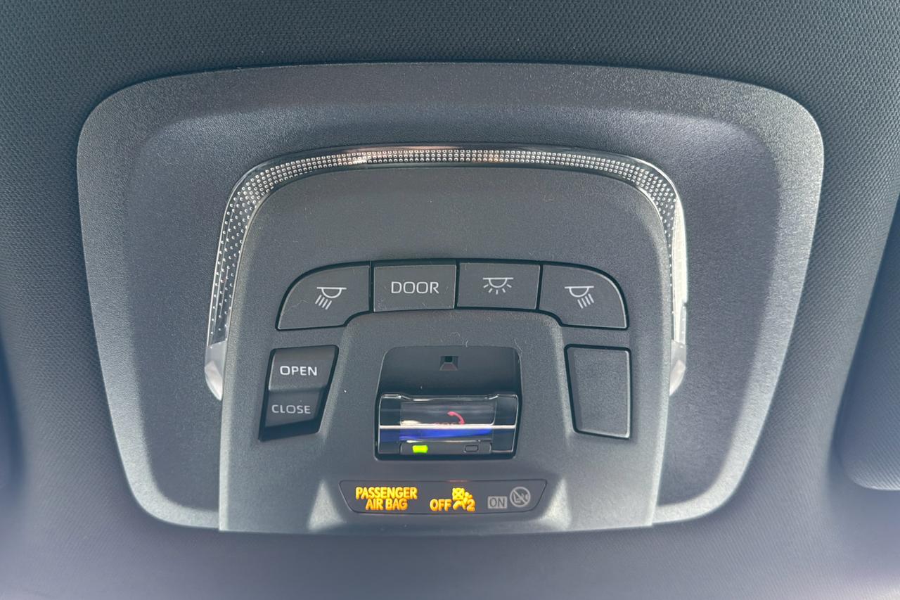 2026 Toyota Crown Signia Limited Adv. Tech Package Photo