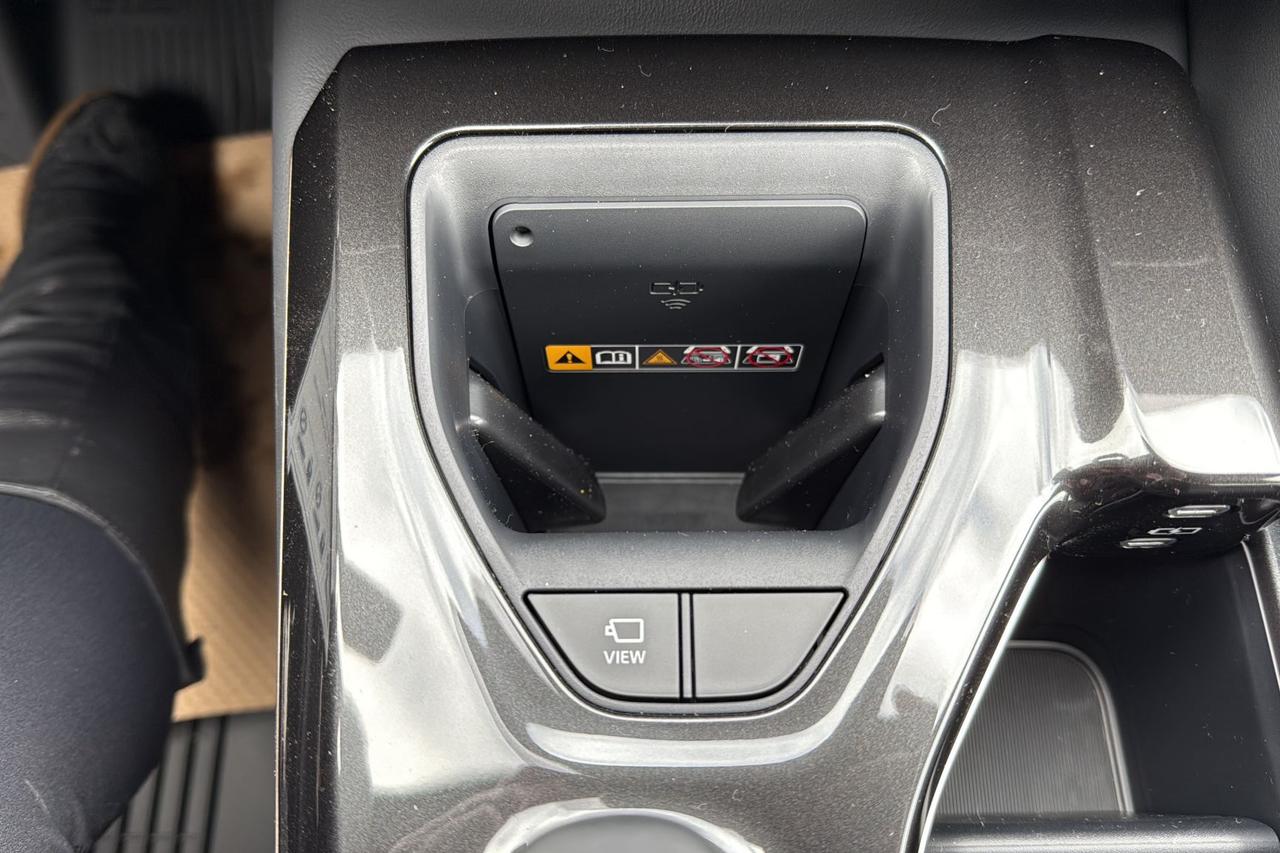 2026 Toyota Crown Signia Limited Adv. Tech Package Photo