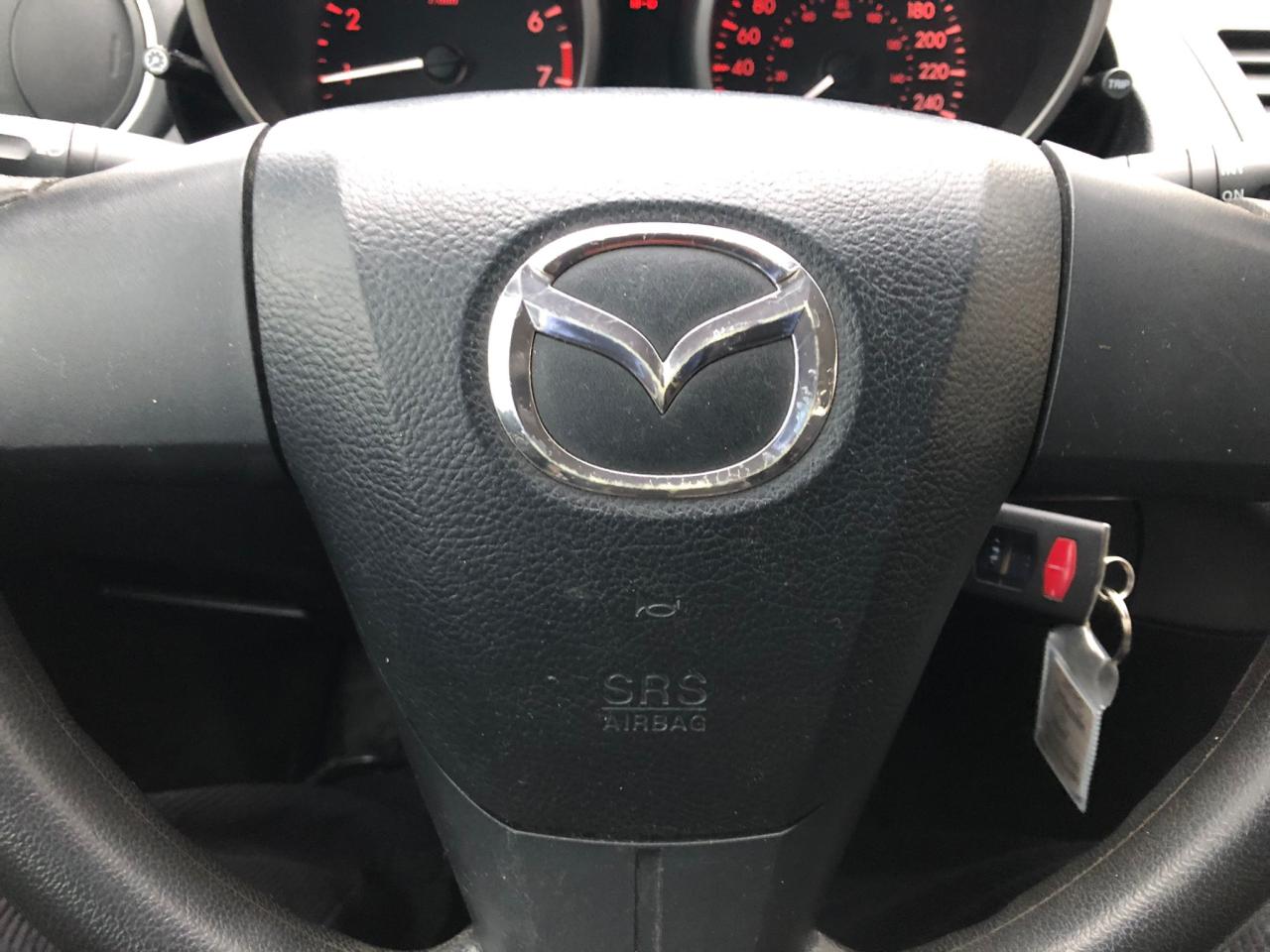 2010 Mazda MAZDA3 GX CERTIFIED WITH 3 YEARS WARRANTY INCLUDED. Photo