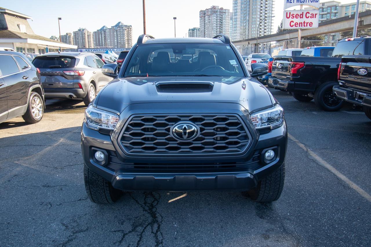 2023 Toyota Tacoma 4x4 Double Cab SB Photo3