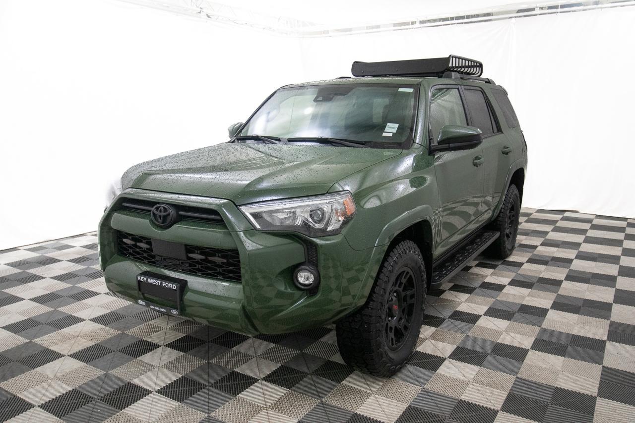 2021 Toyota 4Runner 4WD Photo1