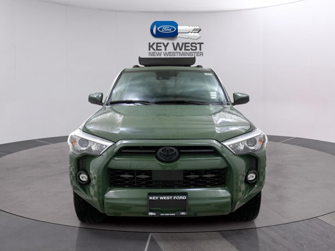 2021 Toyota 4Runner 4WD Photo3