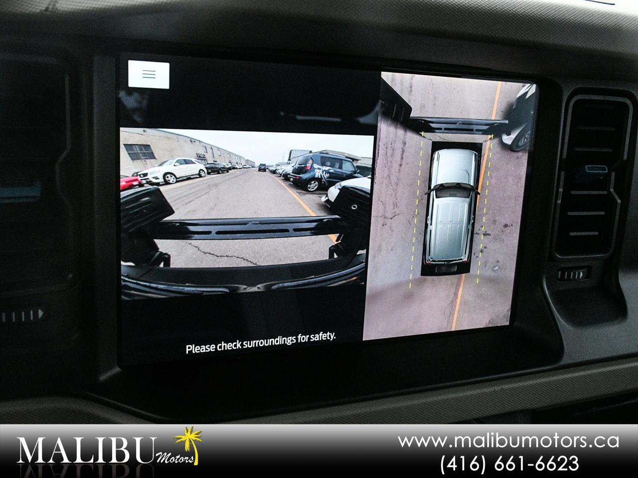 2023 Ford Bronco WildTrak Photo