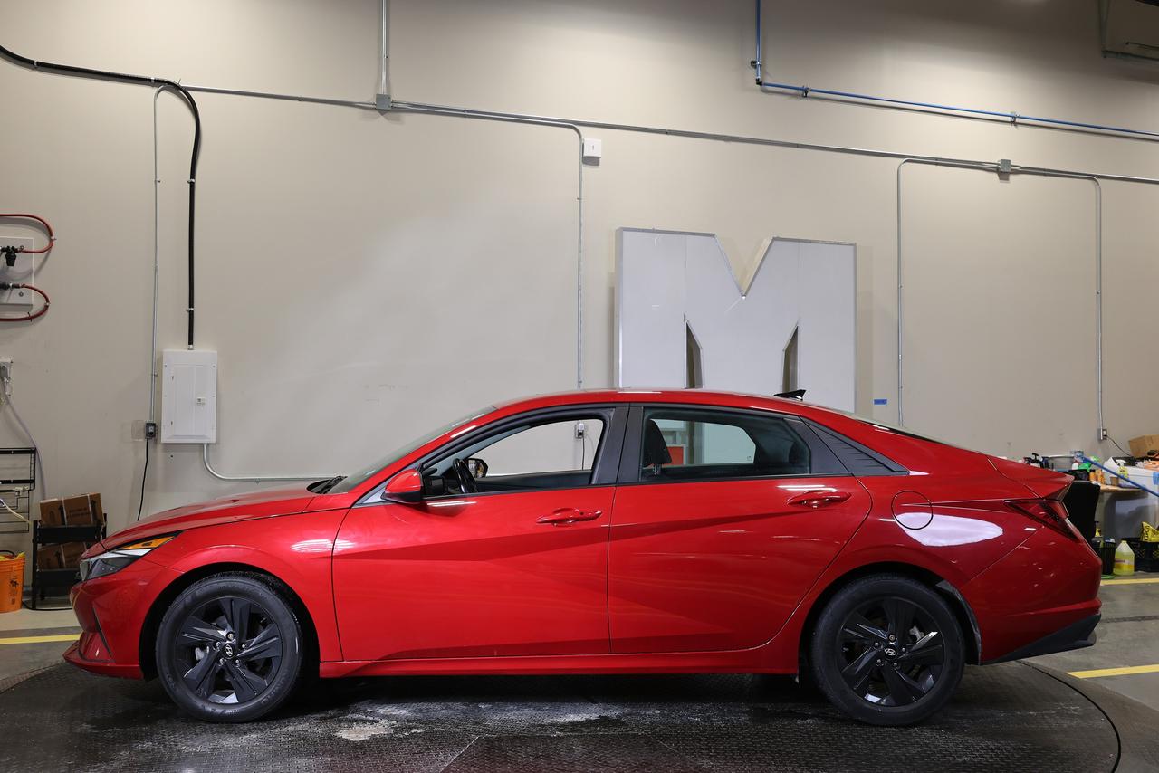 2022 Hyundai Elantra Preferred - ONE OWNER|SUNROOF|CAMERA|BLINDSPOT Photo2