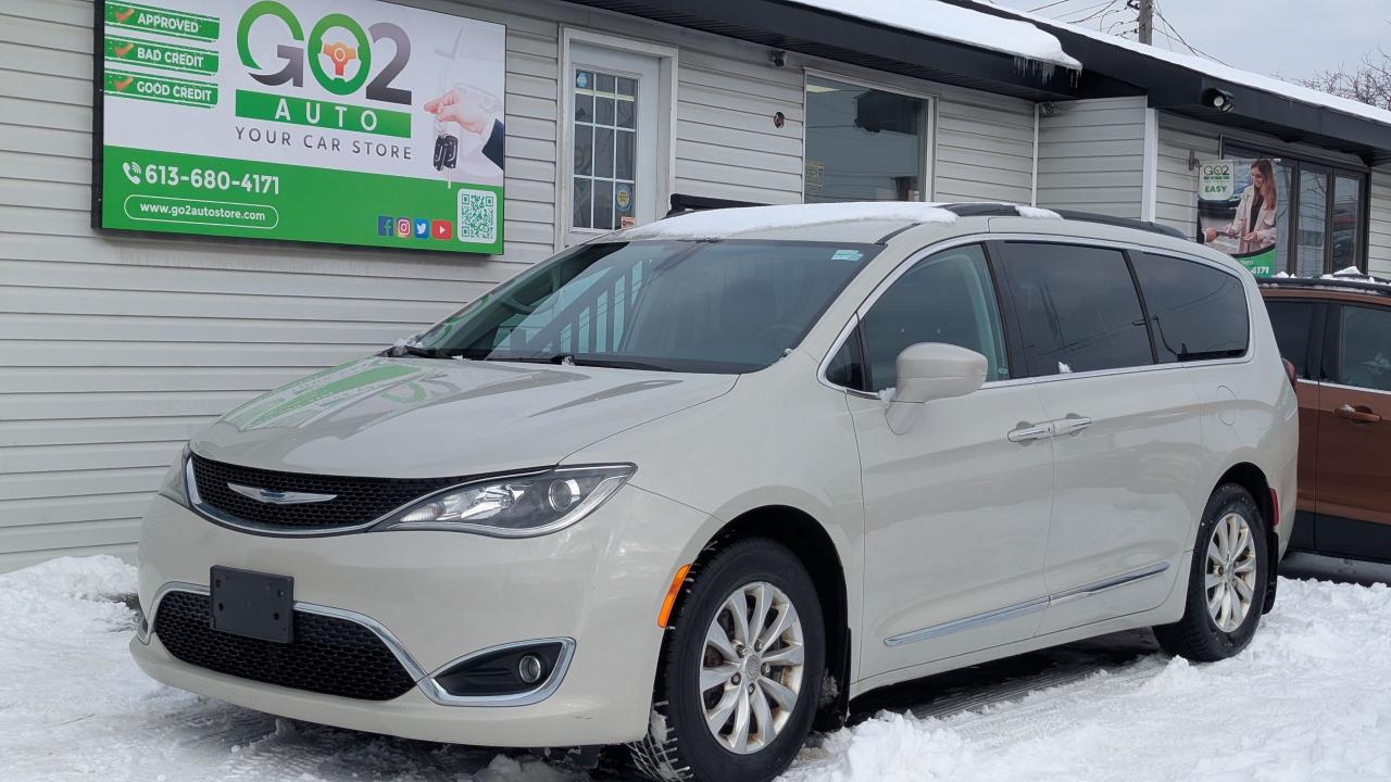 2017 Chrysler Pacifica Touring-L - Photo #1