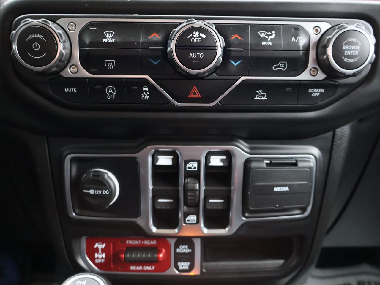 2022 Jeep Gladiator V6 RUBICON 4WD CERTIFIED *1 OWNER*JEEP MAINTAIN* CAMERA NAV BLUETOOTH LEATHER HEATED SEATS CRUISE ALLOYS Photo