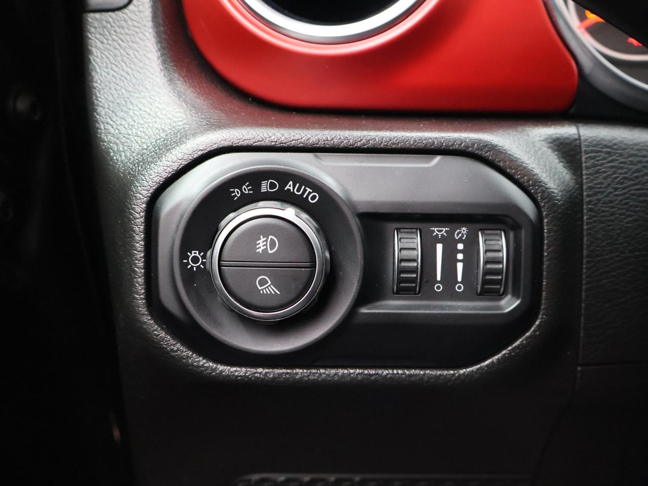 2022 Jeep Gladiator V6 RUBICON 4WD CERTIFIED *1 OWNER*JEEP MAINTAIN* CAMERA NAV BLUETOOTH LEATHER HEATED SEATS CRUISE ALLOYS Photo