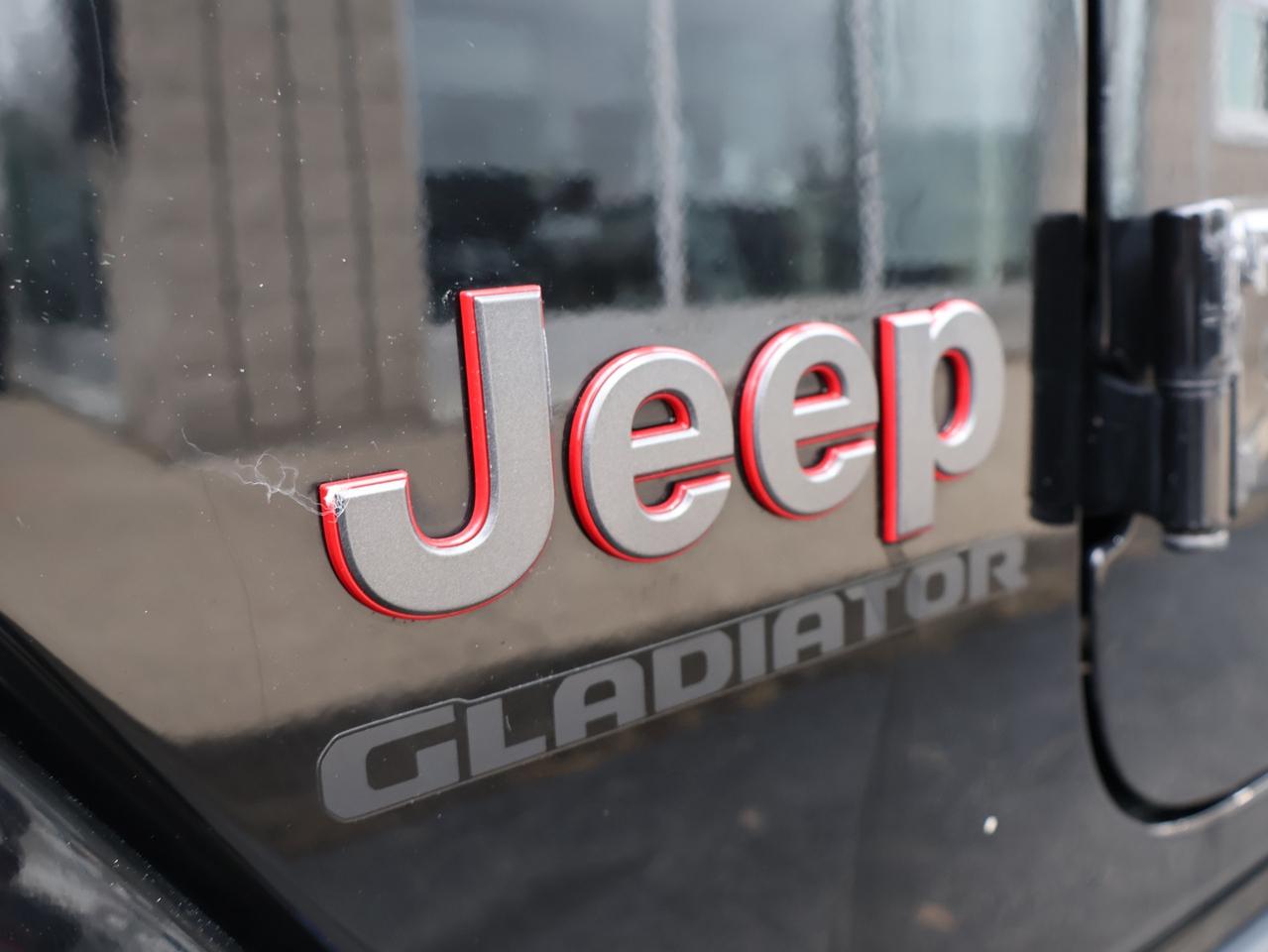 2022 Jeep Gladiator V6 RUBICON 4WD CERTIFIED *1 OWNER*JEEP MAINTAIN* CAMERA NAV BLUETOOTH LEATHER HEATED SEATS CRUISE ALLOYS Photo