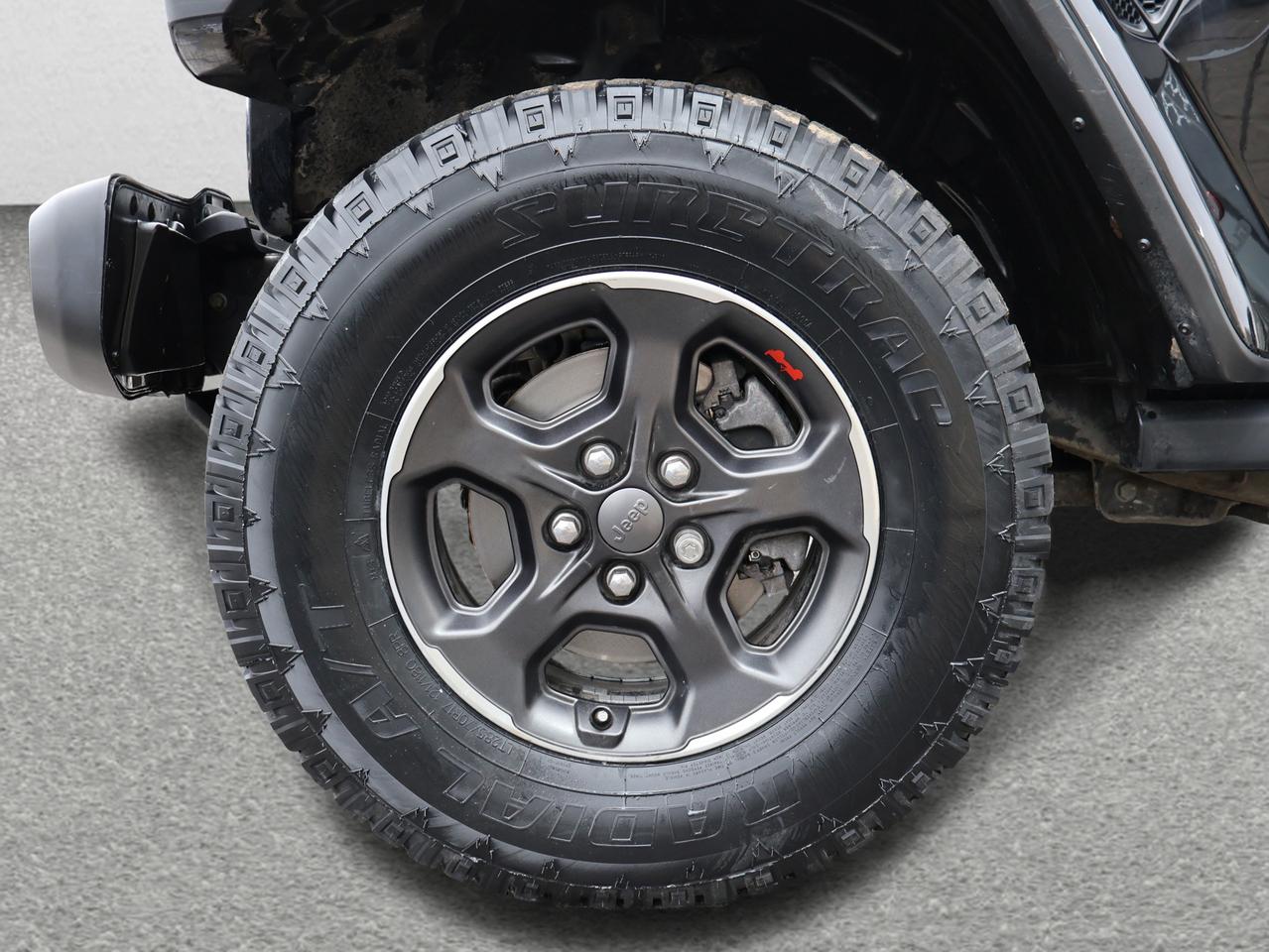 2022 Jeep Gladiator V6 RUBICON 4WD CERTIFIED *1 OWNER*JEEP MAINTAIN* CAMERA NAV BLUETOOTH LEATHER HEATED SEATS CRUISE ALLOYS Photo