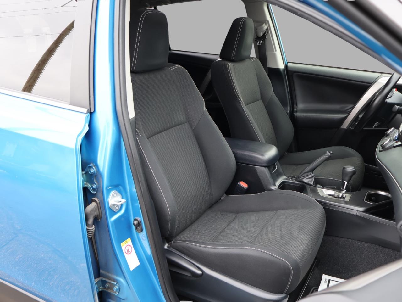 2017 Toyota RAV4 Hybrid XLE AWD CERTIFIED *TOYOTA MAINTAIN* CAMERA BLUETOOTH HEATED SEATS SUNROOF CRUISE ALLOYS Photo