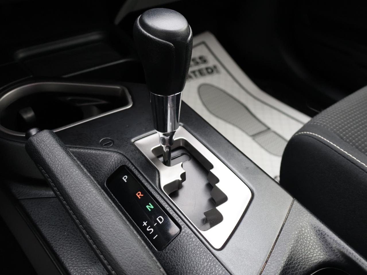 2017 Toyota RAV4 Hybrid XLE AWD CERTIFIED *TOYOTA MAINTAIN* CAMERA BLUETOOTH HEATED SEATS SUNROOF CRUISE ALLOYS Photo