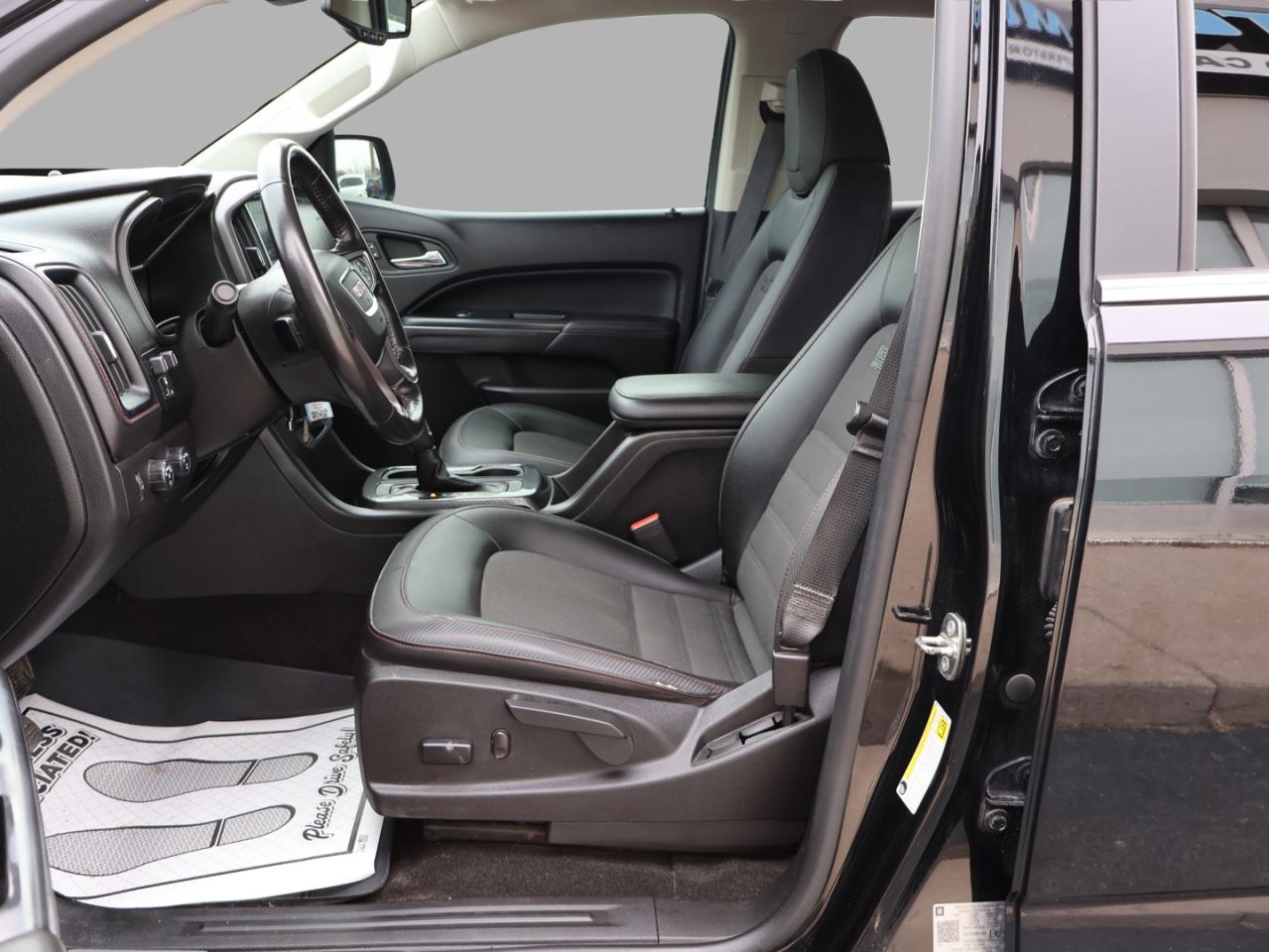 2018 GMC Canyon V6 ALL-TERRAIN CREW 4WD CERTIFIED *ACCIDENT FREE*1 OWNER* CAMERA BLUETOOTH LEATHER HEATED SEATS CRUISE ALLOYS Photo