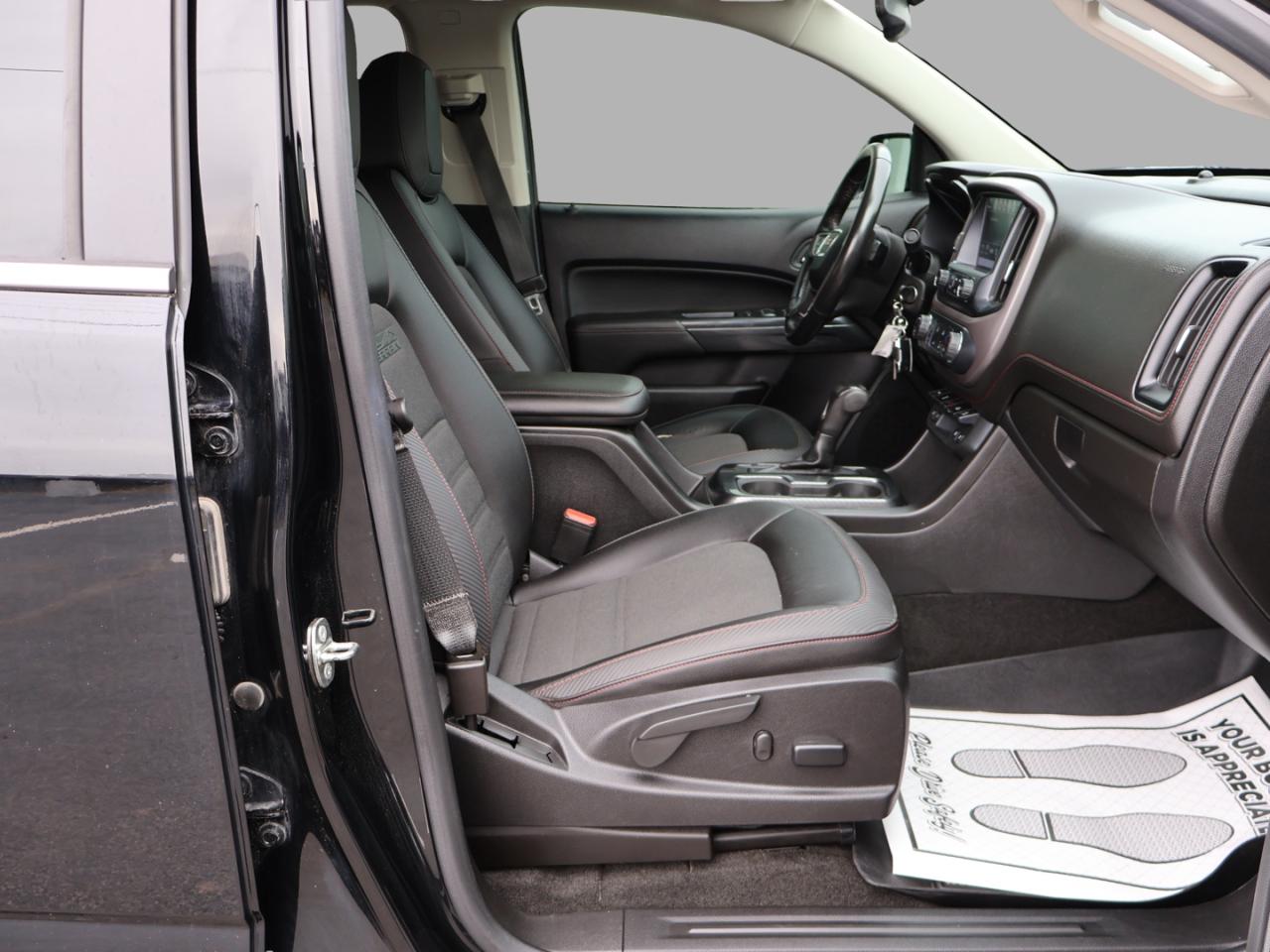 2018 GMC Canyon V6 ALL-TERRAIN CREW 4WD CERTIFIED *ACCIDENT FREE*1 OWNER* CAMERA BLUETOOTH LEATHER HEATED SEATS CRUISE ALLOYS Photo