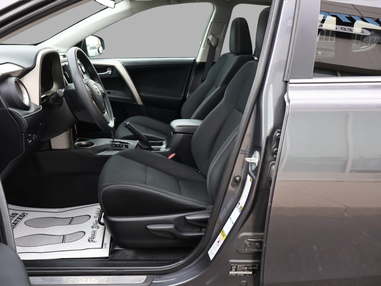 2015 Toyota RAV4 XLE AWD CERTIFIED CAMERA BLUETOOTH HEATED SEATS SUNROOF CRUISE ALLOYS Photo