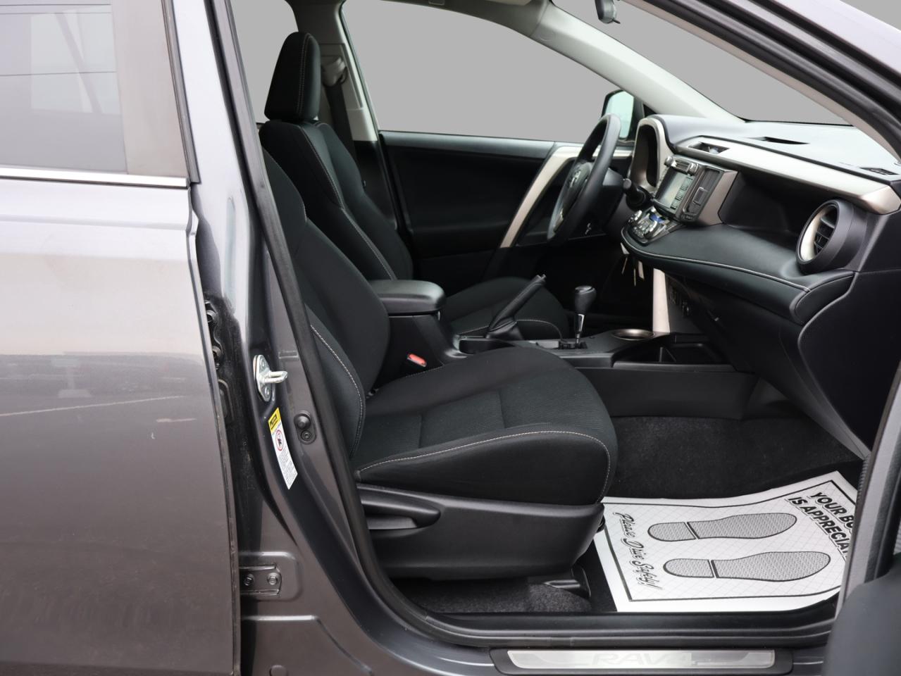 2015 Toyota RAV4 XLE AWD CERTIFIED CAMERA BLUETOOTH HEATED SEATS SUNROOF CRUISE ALLOYS Photo