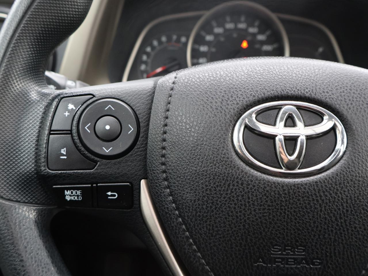 2015 Toyota RAV4 XLE AWD CERTIFIED CAMERA BLUETOOTH HEATED SEATS SUNROOF CRUISE ALLOYS Photo