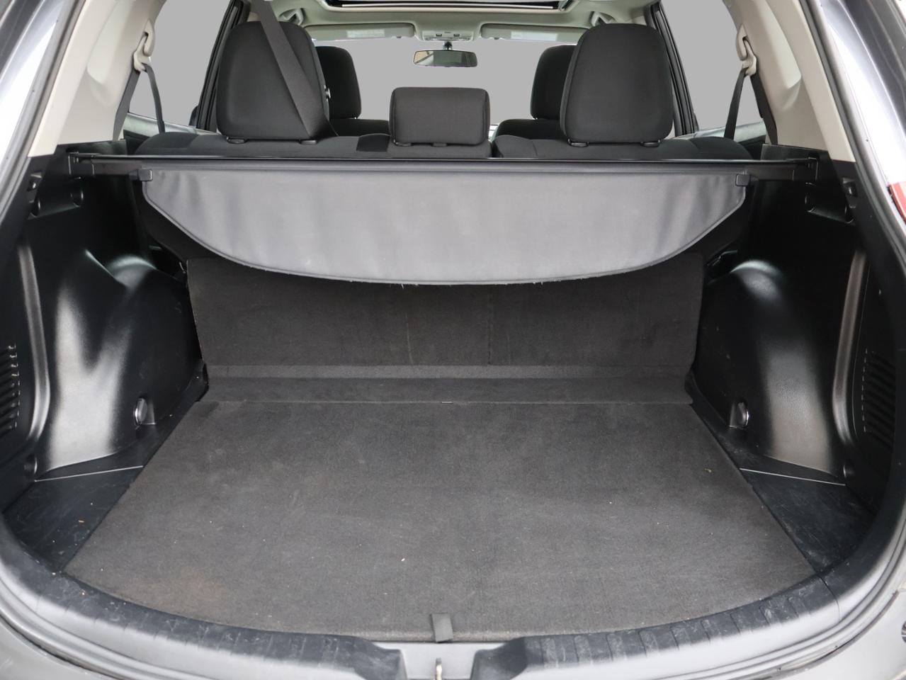 2015 Toyota RAV4 XLE AWD CERTIFIED CAMERA BLUETOOTH HEATED SEATS SUNROOF CRUISE ALLOYS Photo