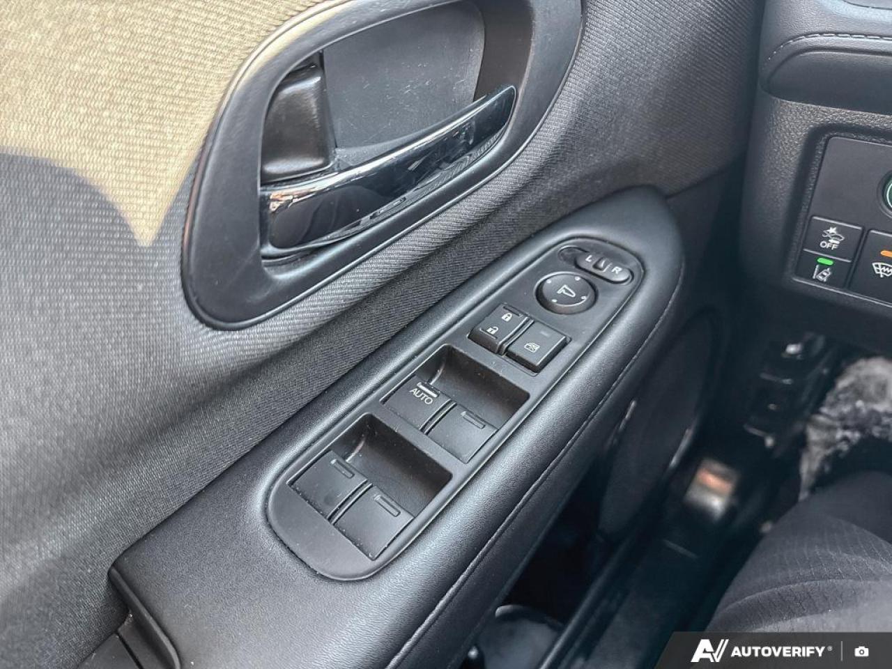 2022 Honda HR-V LX / AWD / HTD SEATS / STEERING ASSIST / ECO MODE Photo