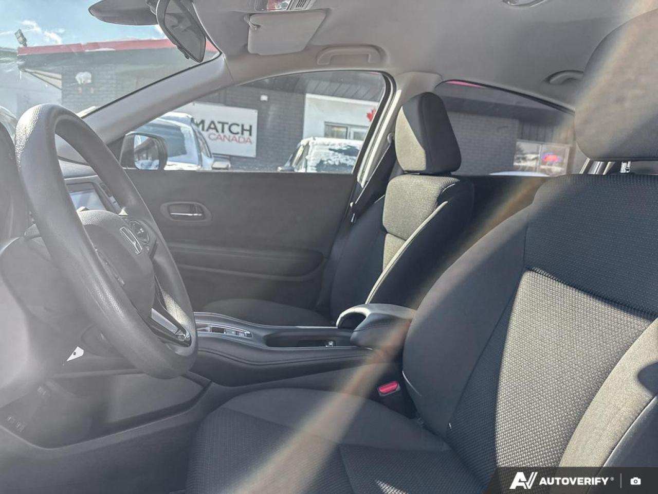 2022 Honda HR-V LX / AWD / HTD SEATS / STEERING ASSIST / ECO MODE Photo