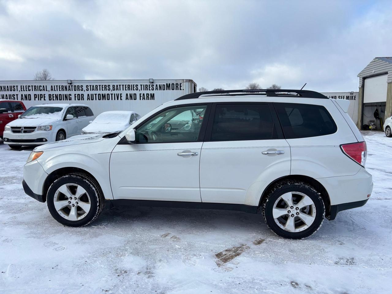 2011 Subaru Forester X Limited Photo3