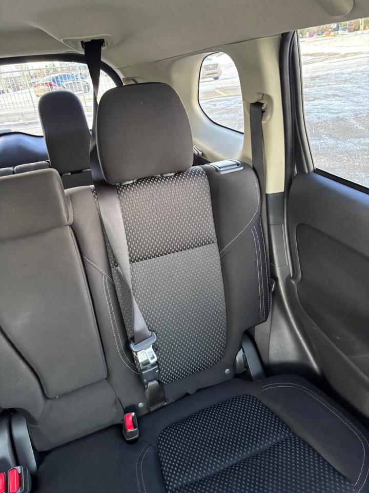 2020 Mitsubishi Outlander ES | 7 SEATER | NEW YEAR SPECIAL! Photo