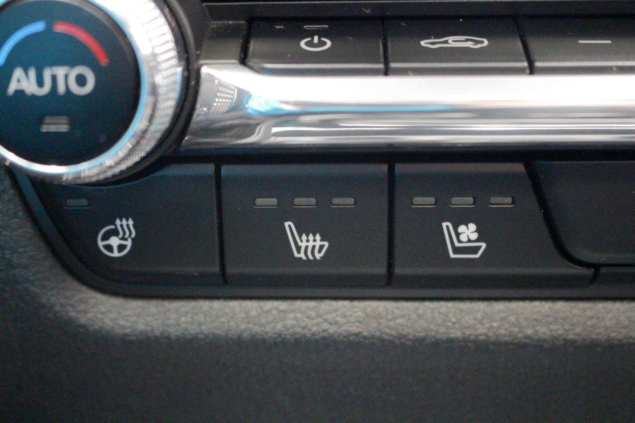 2023 Mazda CX-50 GT w/Turbo TURBO ENGINE - BOSE AUDIO - HEADS UP DISPLAY Photo