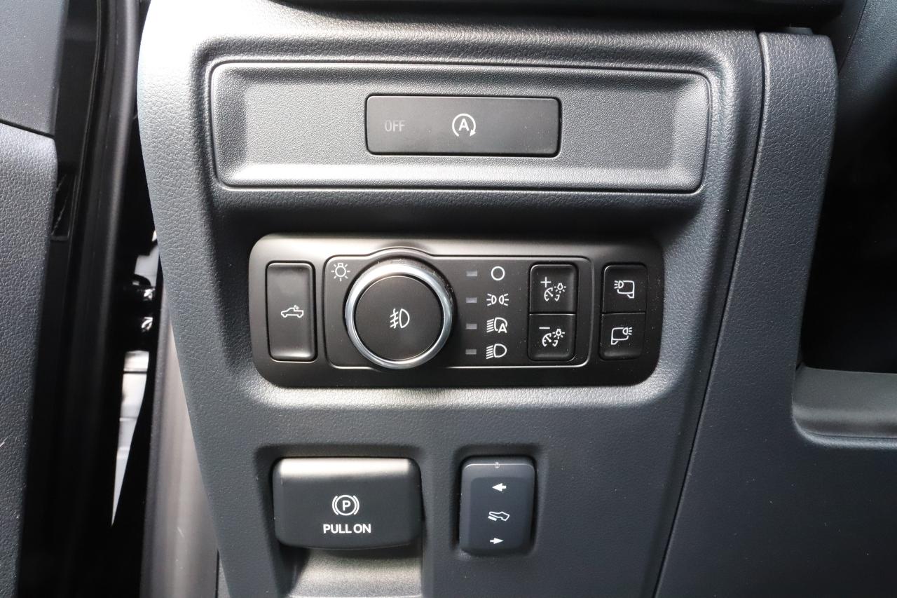 2025 Ford F-150 Lariat 4WD SuperCrew 5.5' Box Photo