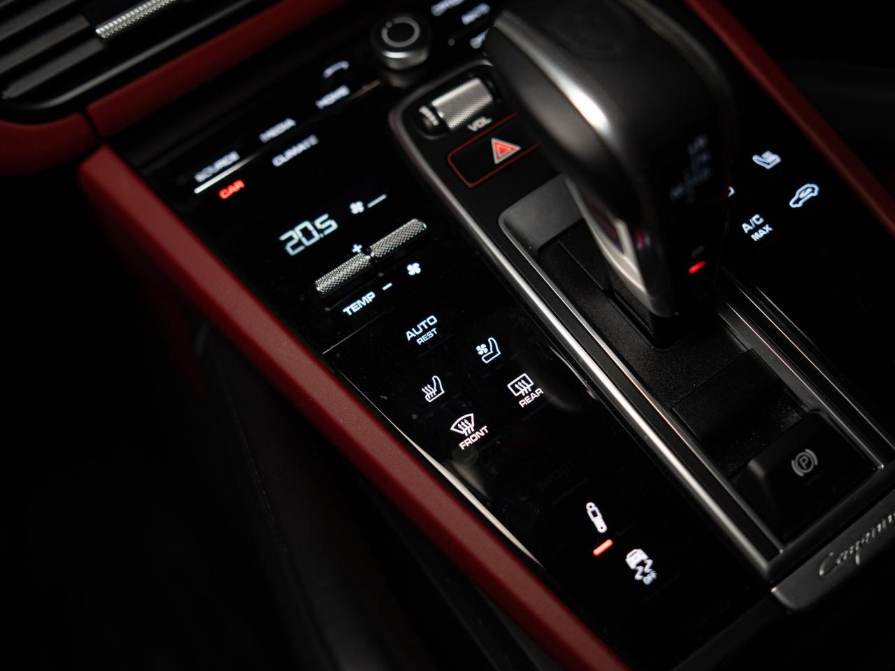 2023 Porsche Cayenne PLATINUM | COUPE | PERFORMANCE & PREMIUM PKG  | 22 Photo