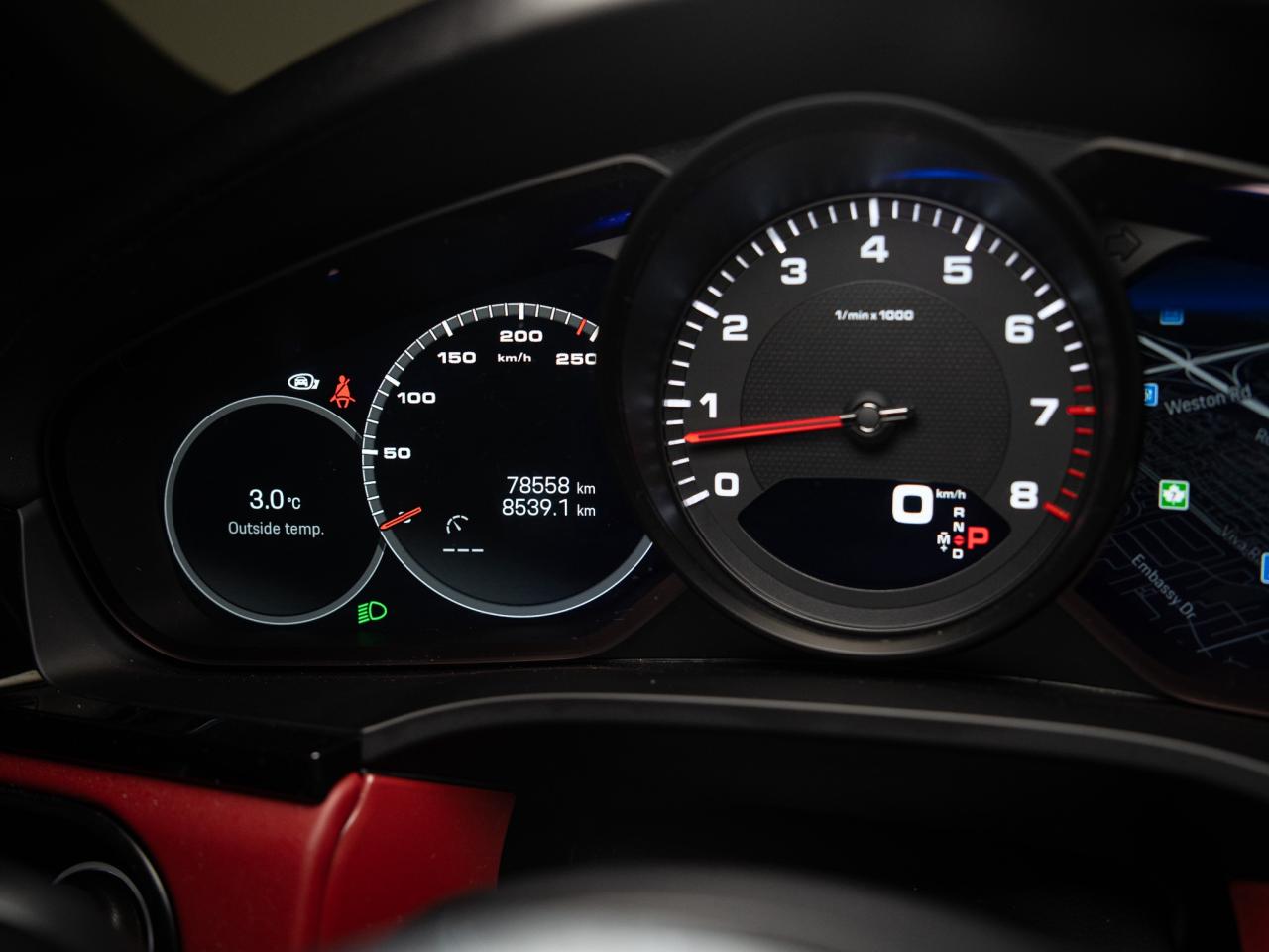 2023 Porsche Cayenne PLATINUM | COUPE | PERFORMANCE & PREMIUM PKG  | 22 Photo