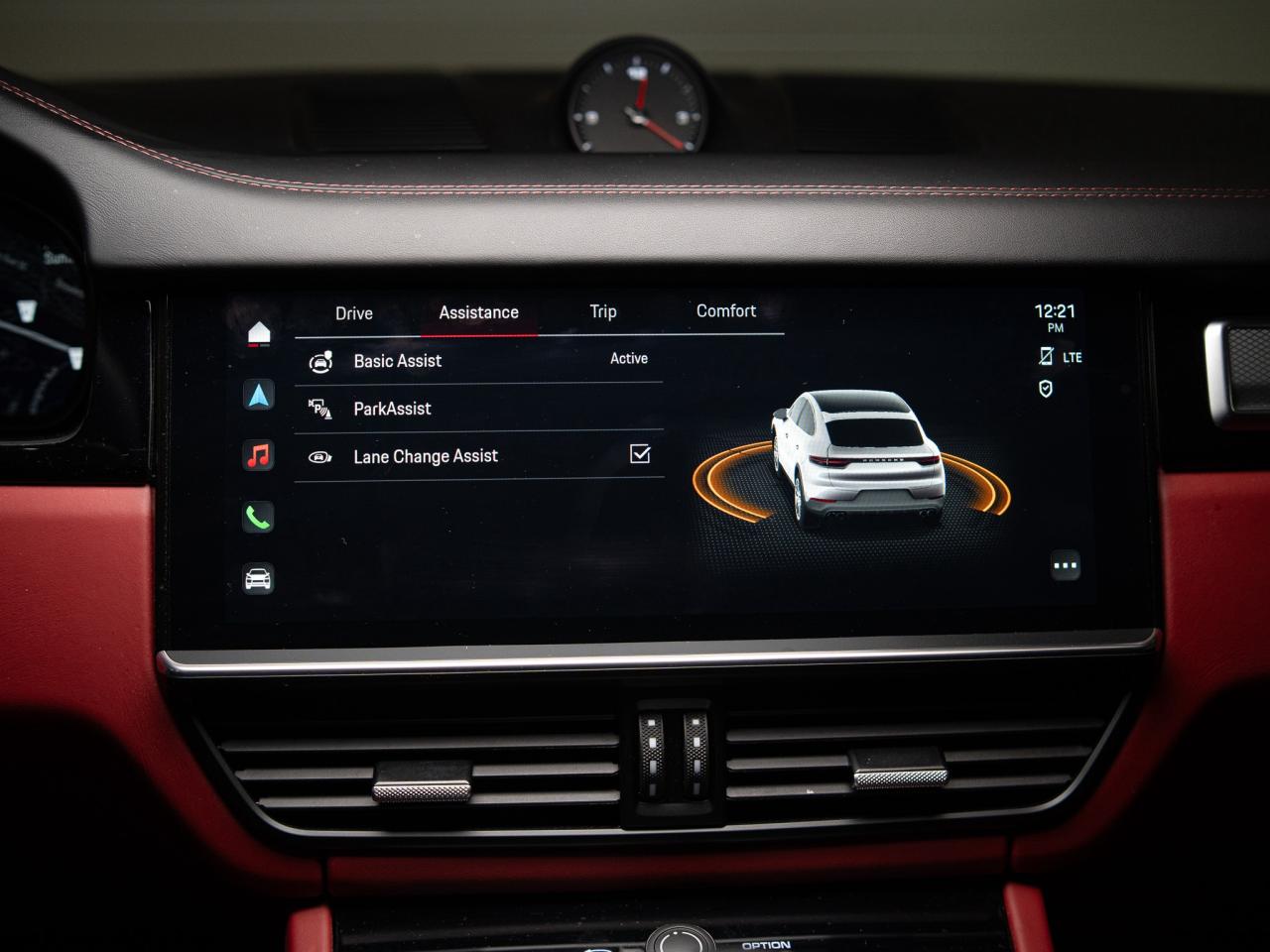 2023 Porsche Cayenne PLATINUM | COUPE | PERFORMANCE & PREMIUM PKG  | 22 Photo