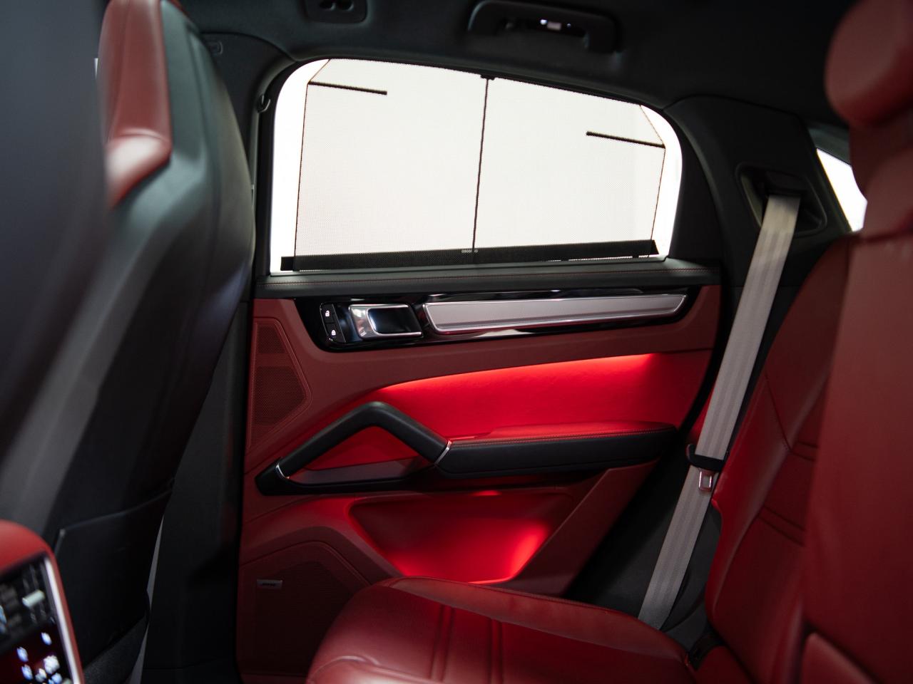 2023 Porsche Cayenne PLATINUM | COUPE | PERFORMANCE & PREMIUM PKG  | 22 Photo