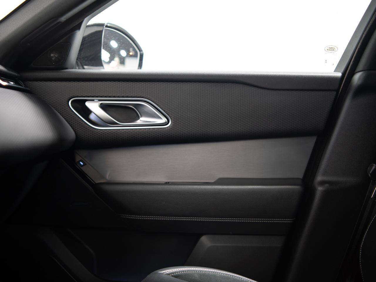 2020 Land Rover Range Rover Velar P340 | R-DYNAMIC S | MERIDIAN | PANO | 19 IN Photo