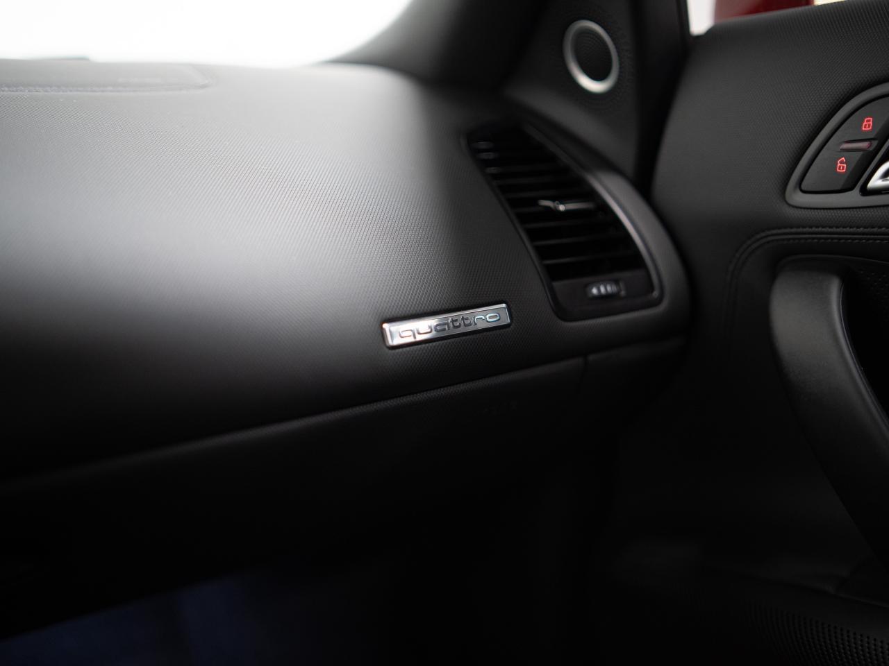 2014 Audi R8 BLACK OPTICS | PERFORMANCE EXHAUST | BANG OLUFSEN Photo